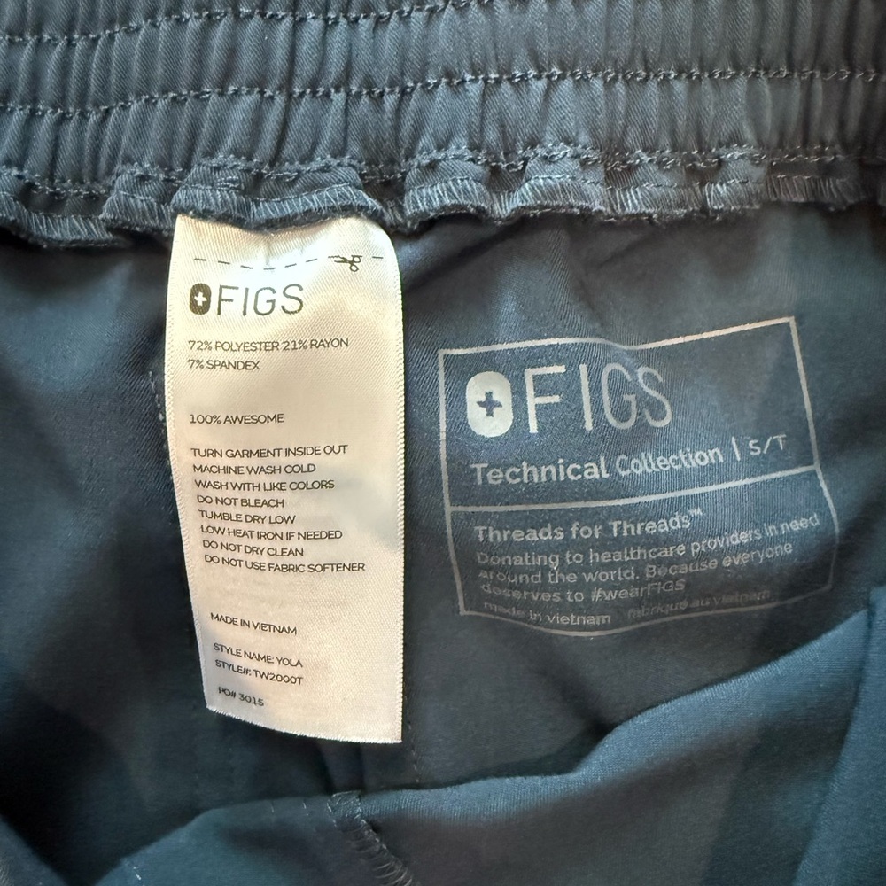 Figs Navy Set - Picture 5 of 6